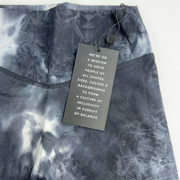 Balance Athletica Women’s The Cloud Short Logo Avalanche Tie Dye Size XXS New - Picture 3 of 12